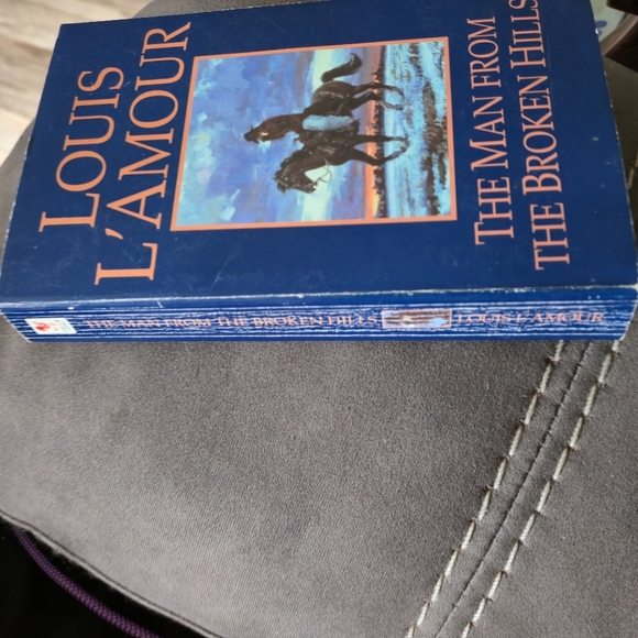 LOUIS L'AMOUR: The Man From The Broken Hills - Vintage Western Paperback - Picture 5 of 8